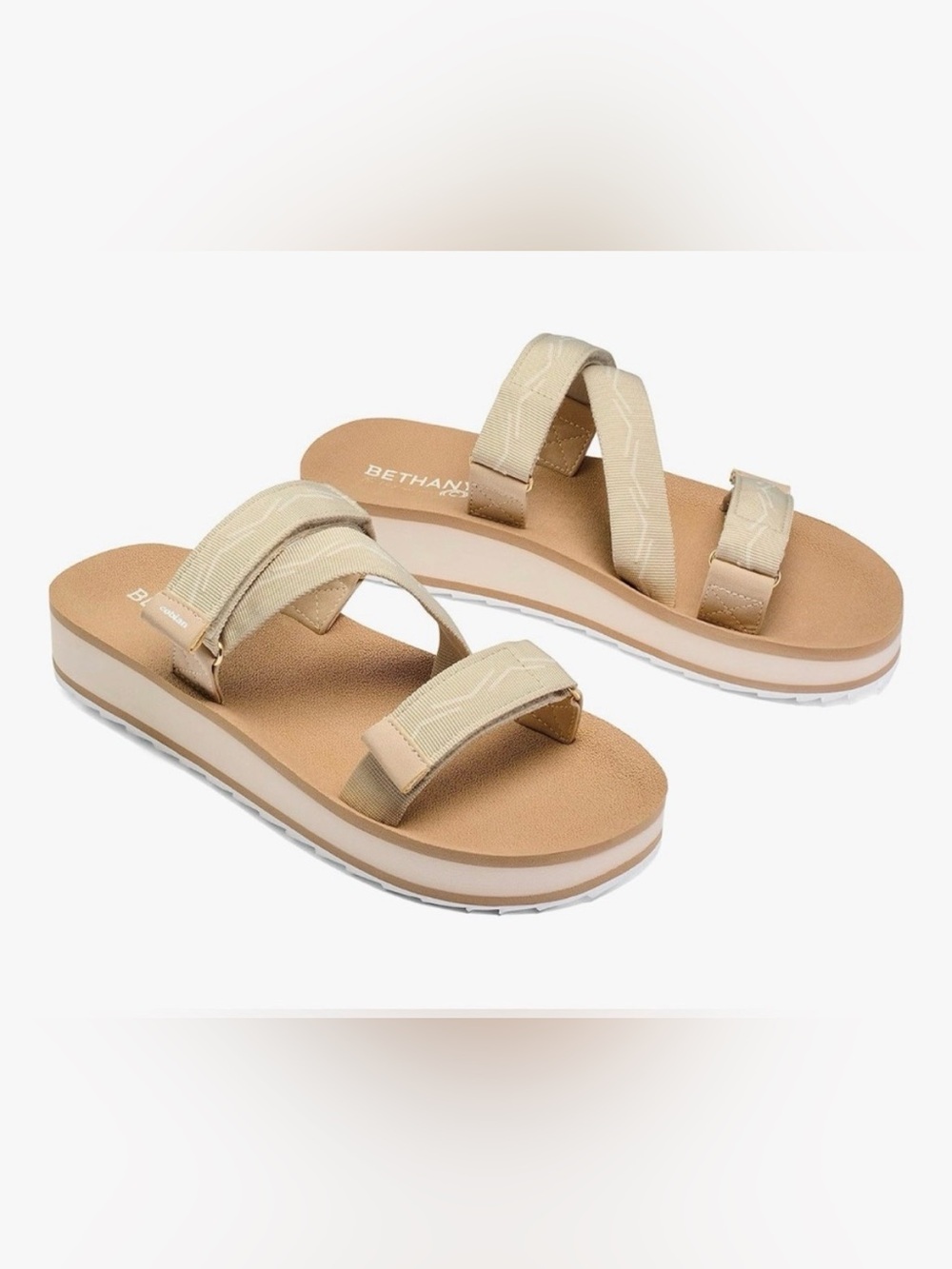 Contain Bethany Waimea Rise Z Strap Sandal Women's Size 7. Cream/Tan.